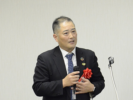 依田 學氏